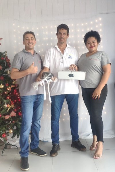 Clientes e Amigos